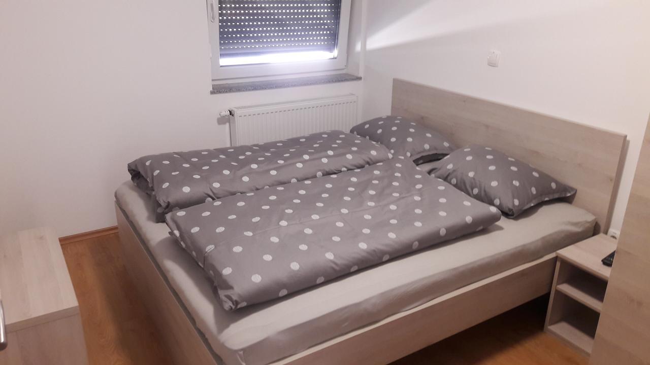 Gostilna Marta Hotel Oslusevci Eksteriør billede